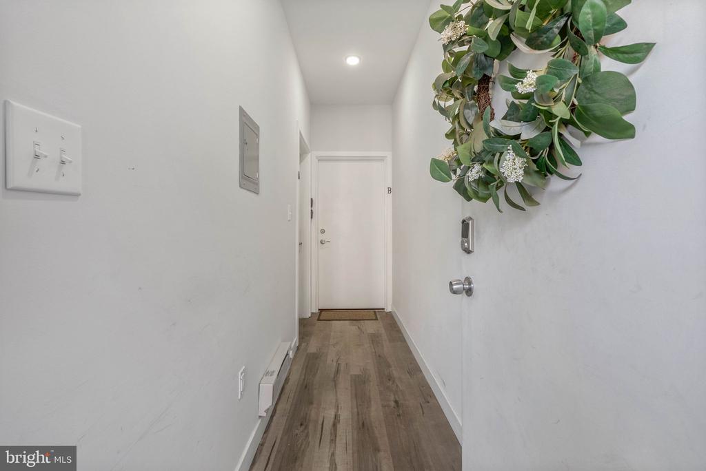 1753 N MARSHALL STREET Unit: B