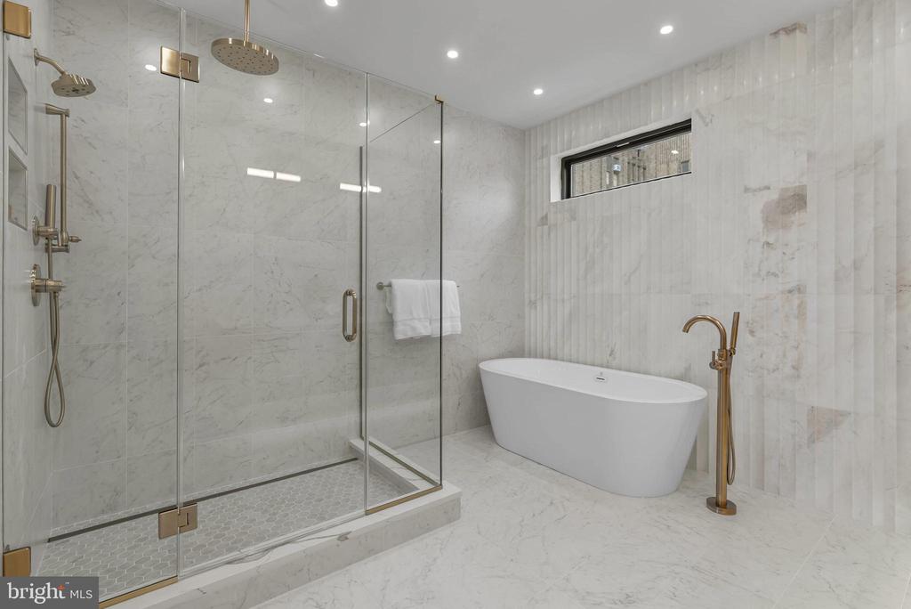 1100 WEBSTER STREET Unit: 4