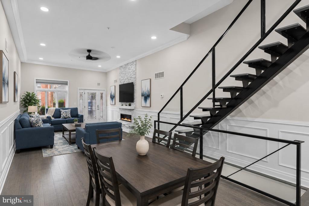 933 S 3RD STREET
