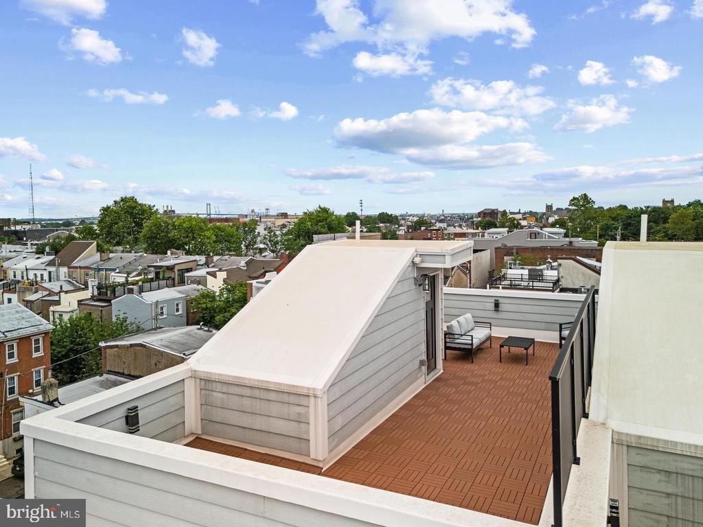 246 MONTROSE STREET