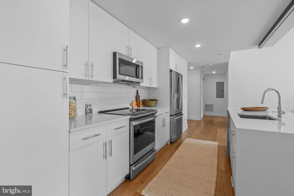 1501 N 31ST STREET Unit: PH17