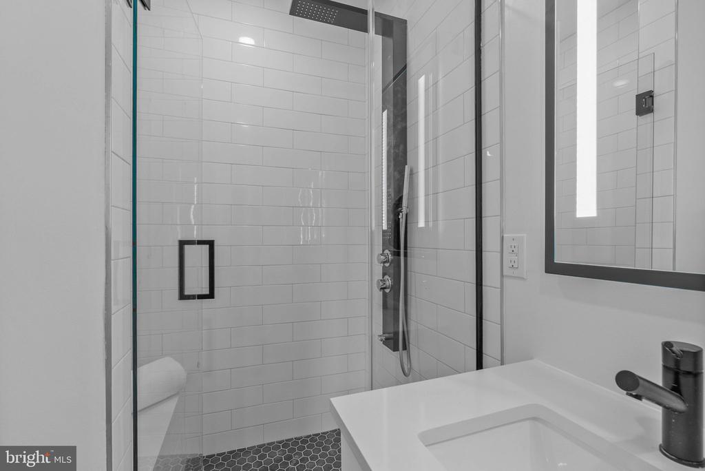 1501 N 31ST STREET Unit: PH17