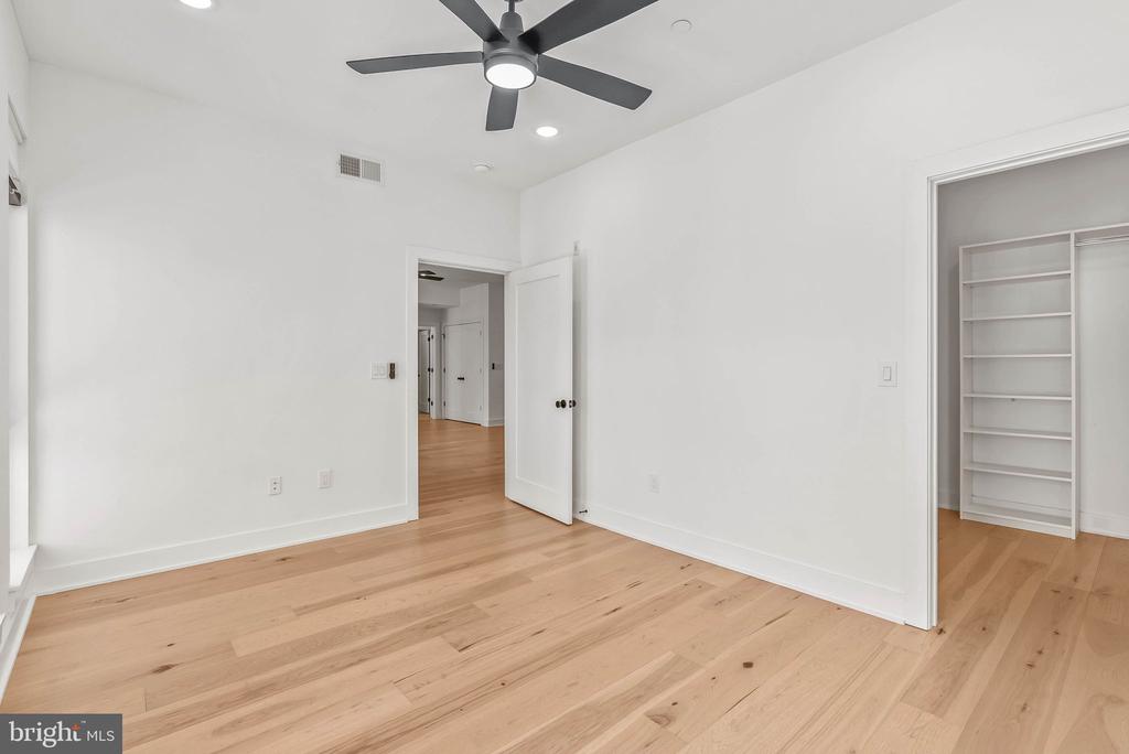 1723 FRANCIS STREET Unit: 3E