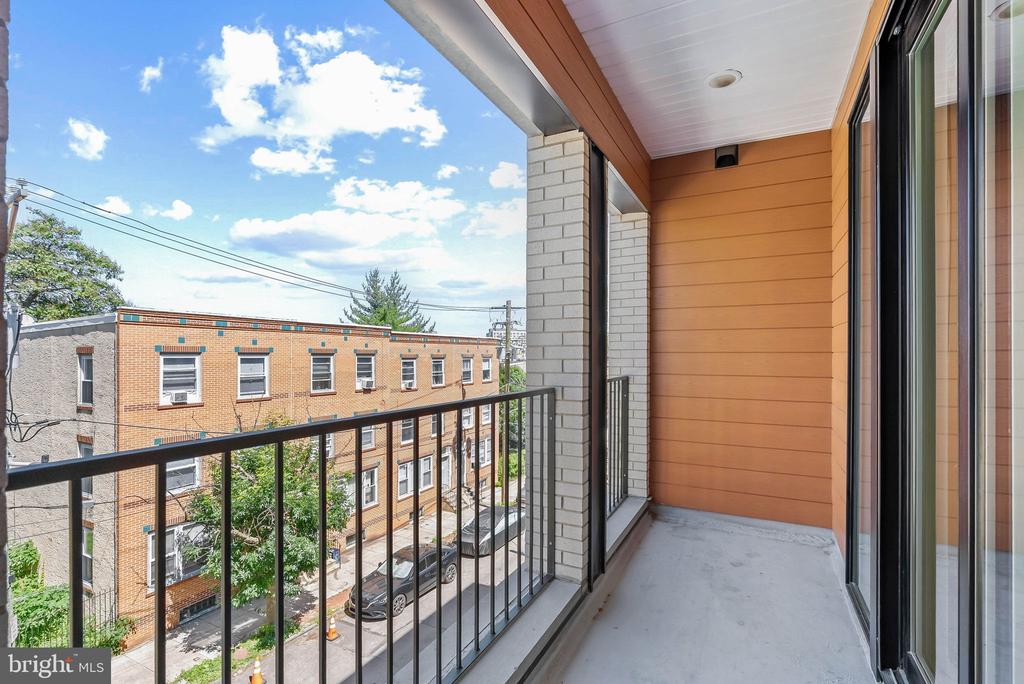 1723 FRANCIS STREET Unit: 3E