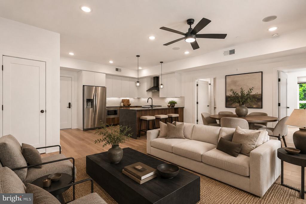 1723 FRANCIS STREET Unit: 3E