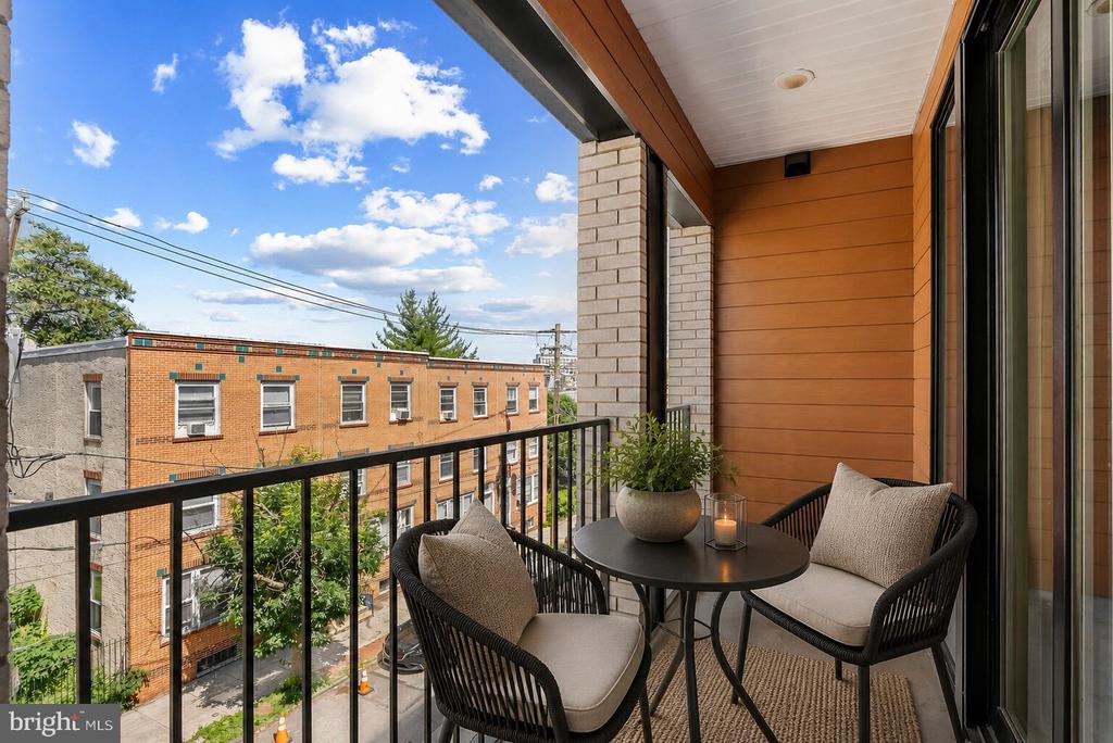 1723 FRANCIS STREET Unit: 3E