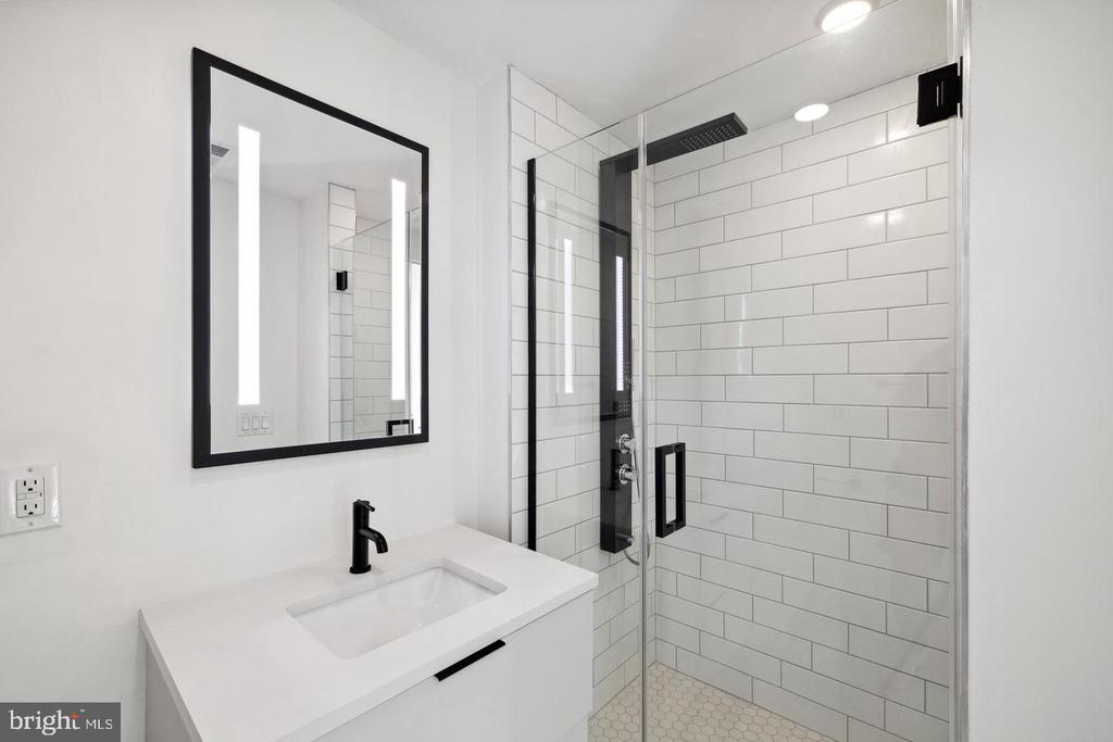 1501 N 31ST STREET Unit: PH12