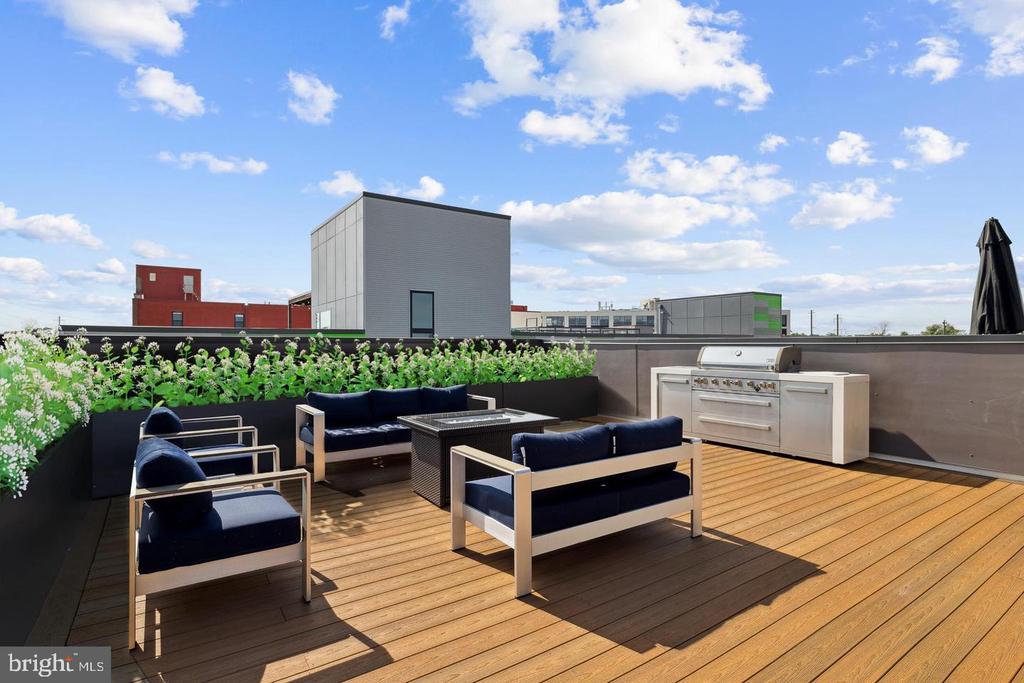 1501 N 31ST STREET Unit: PH12