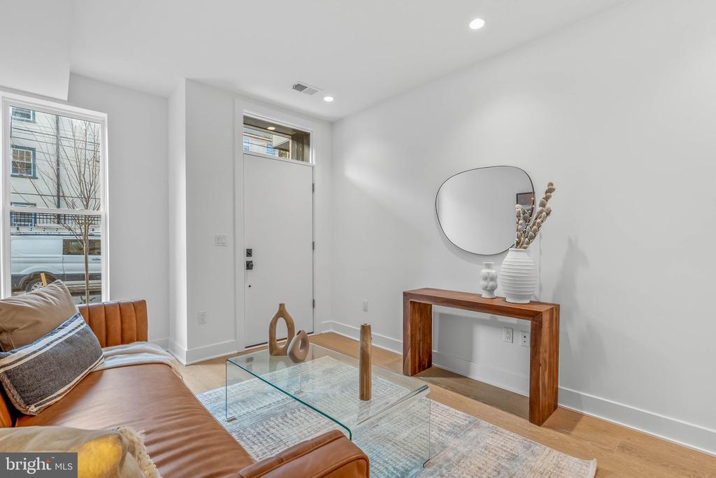 635 N 7TH STREET Unit: B7B