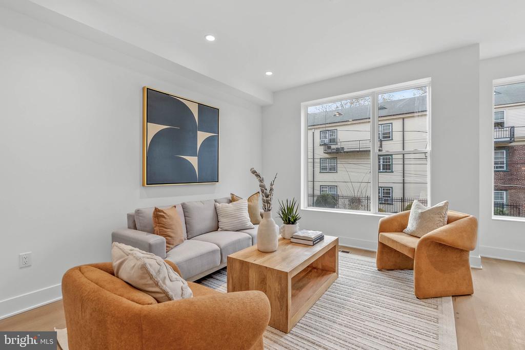 635 N 7TH STREET Unit: B7B