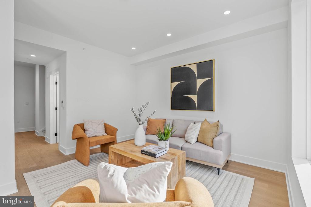 637 N 7TH STREET Unit: C4B
