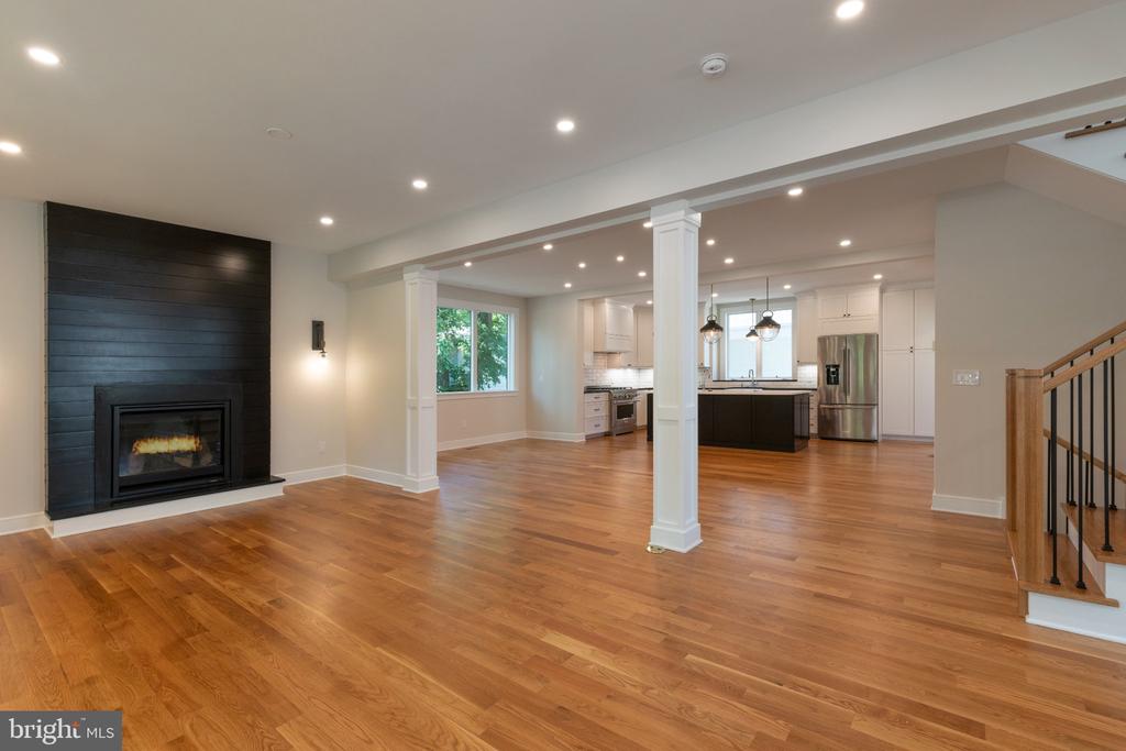 161 CARPENTER LANE
