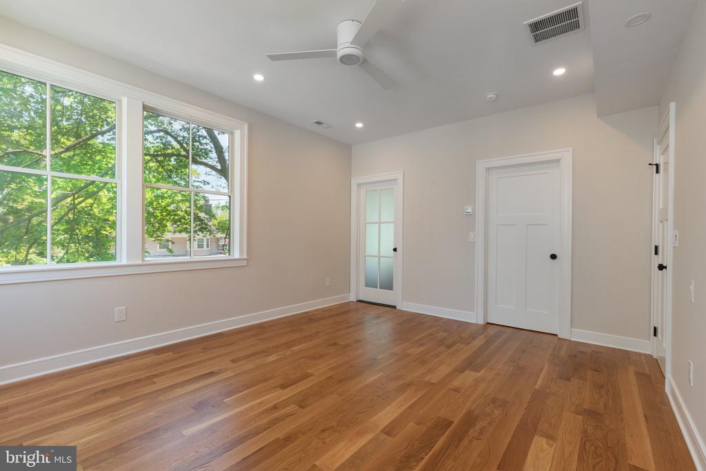 161 CARPENTER LANE