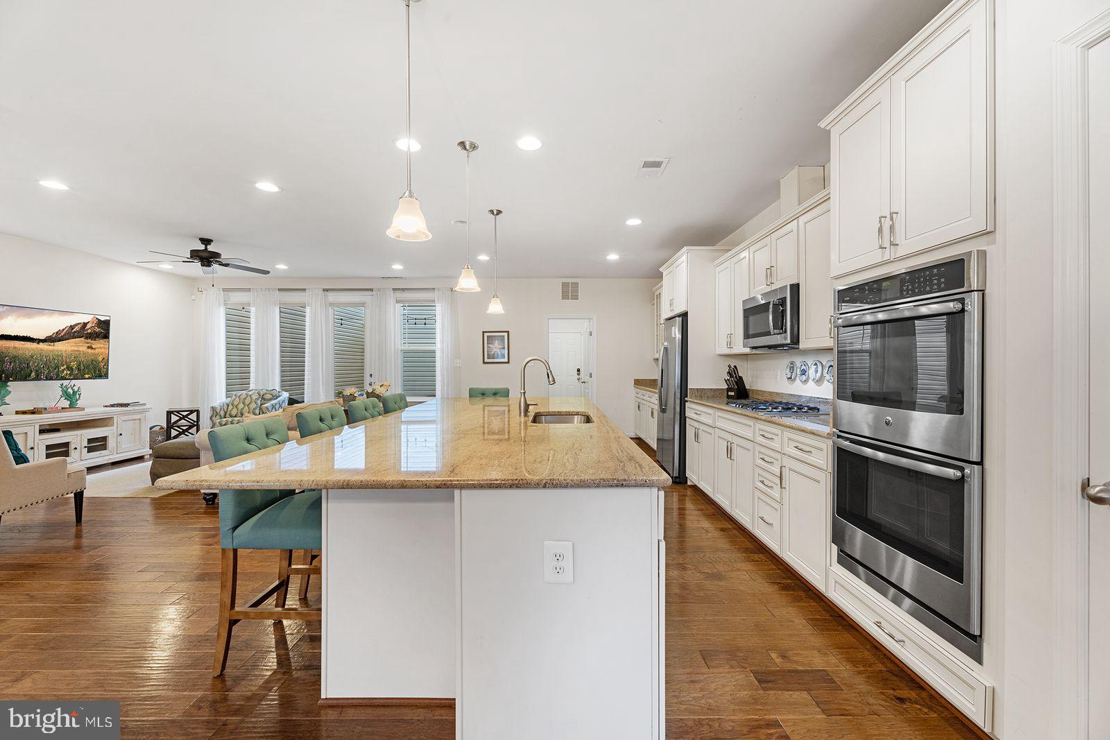 15 Bennett Point Ln #T206h