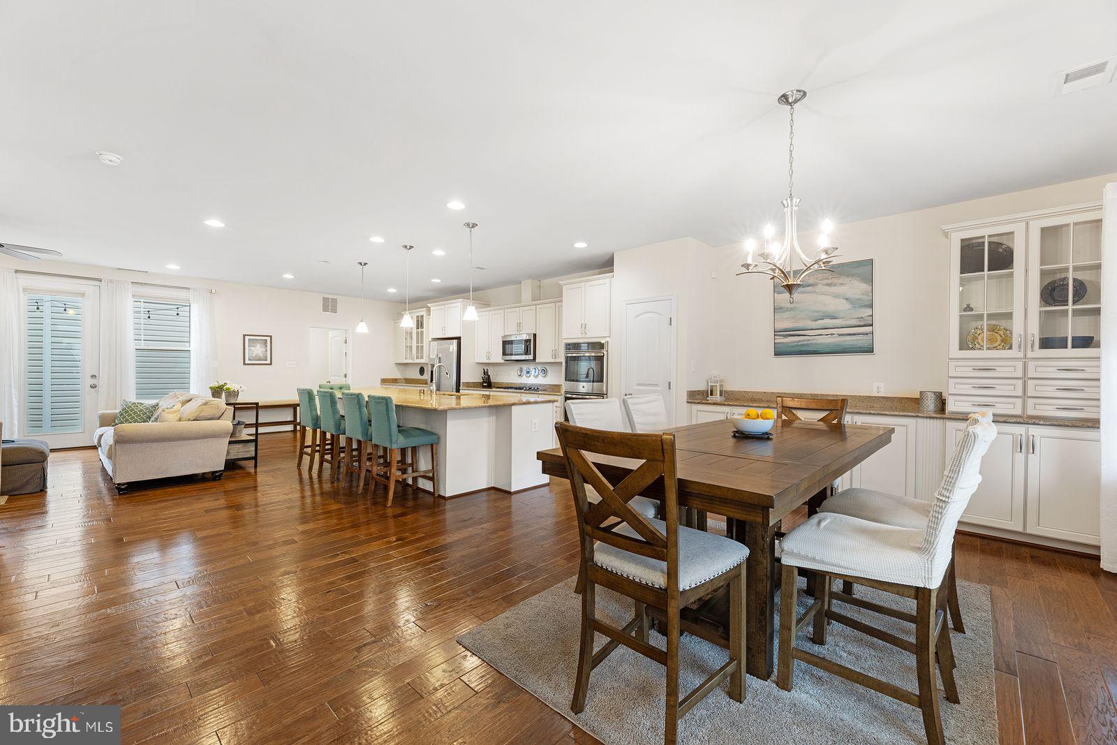15 Bennett Point Ln #T206h