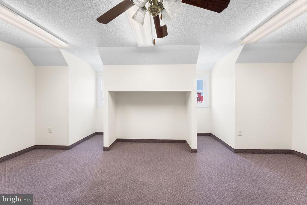 1209 Coastal Hwy #9