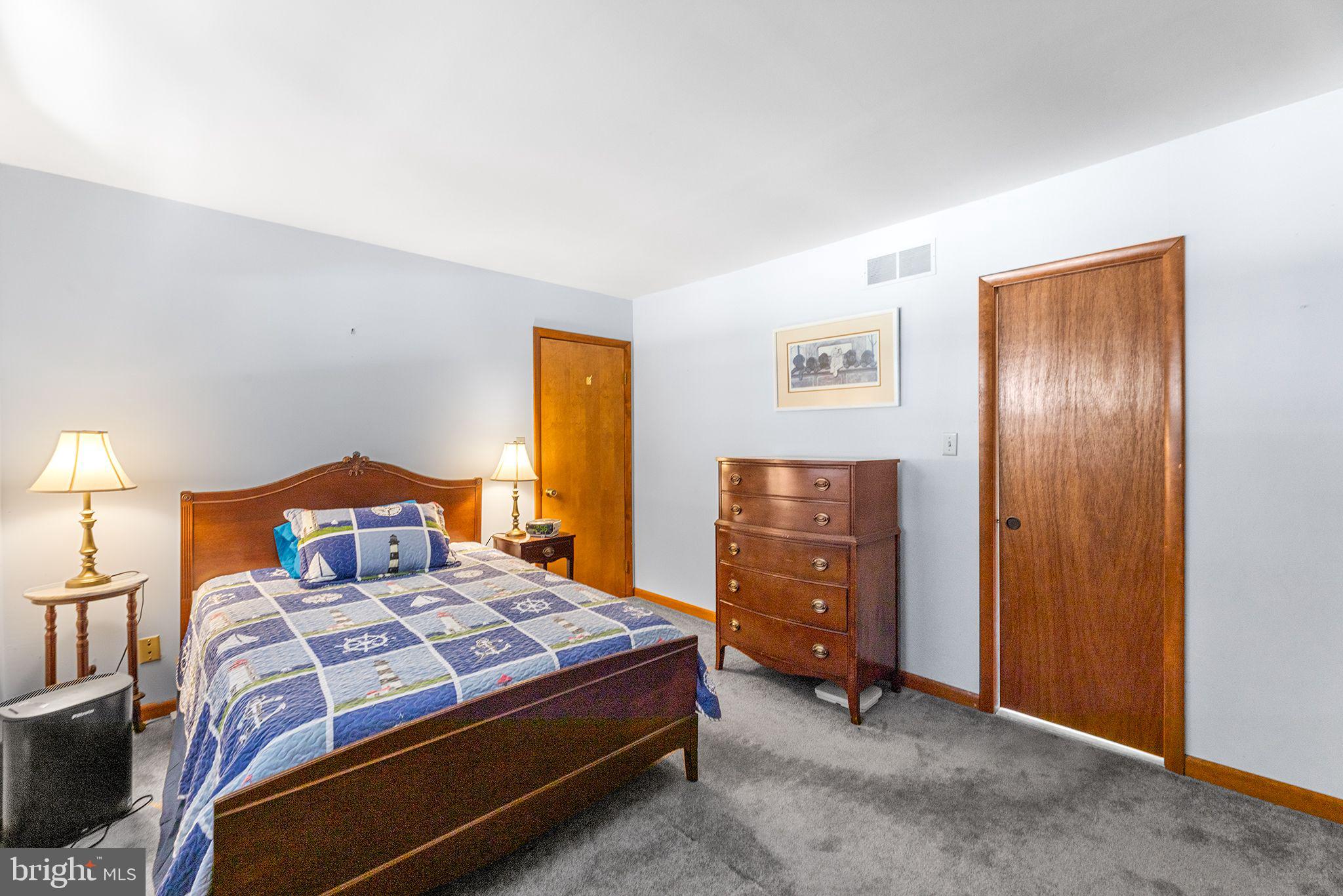 5 Kent Ave