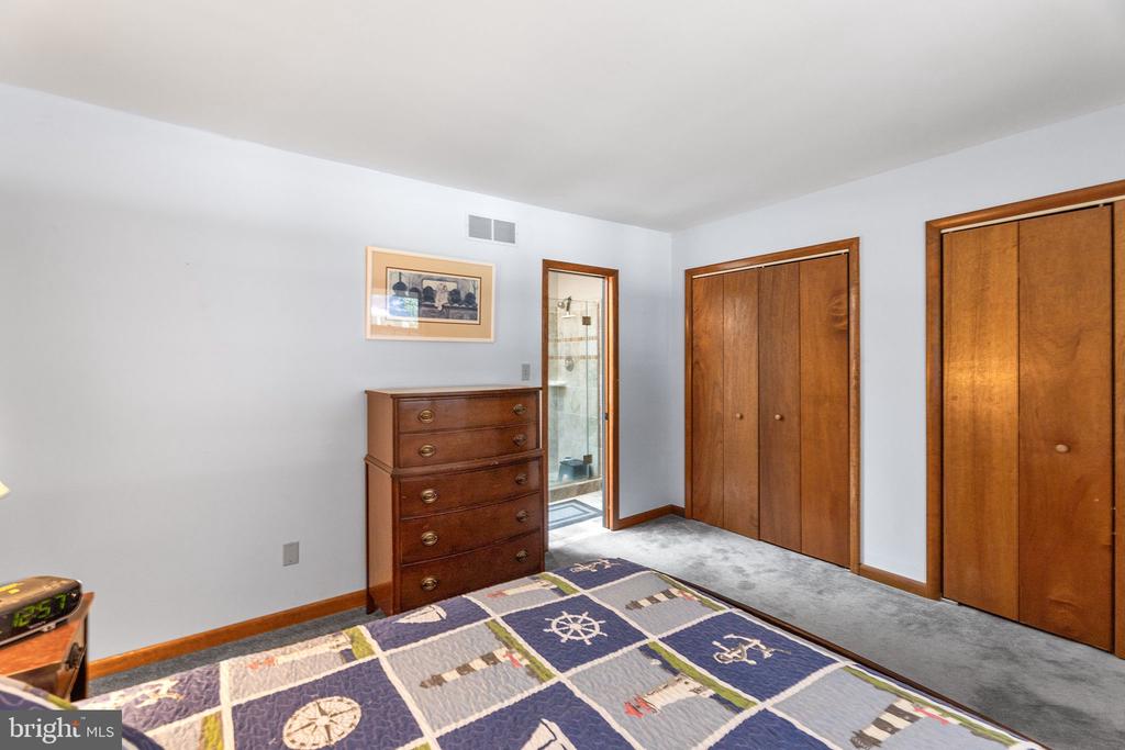 5 Kent Ave