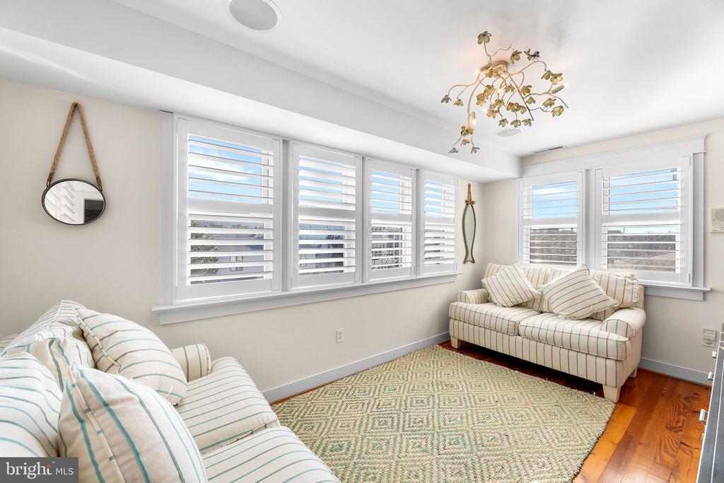 41 N Atlantic Ave