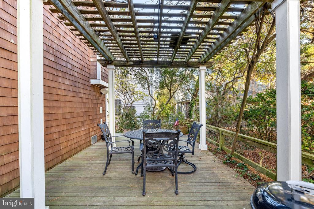 41 N Atlantic Ave