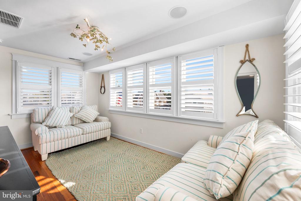 41 N Atlantic Ave