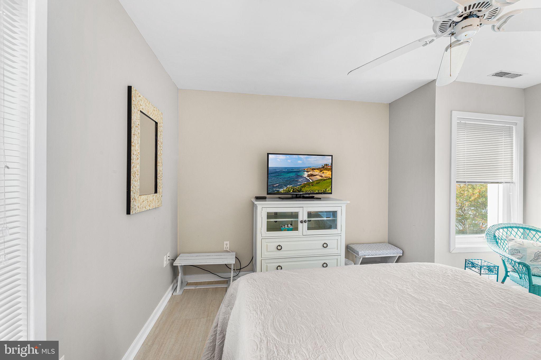 40126 W VIRGINIA AVENUE