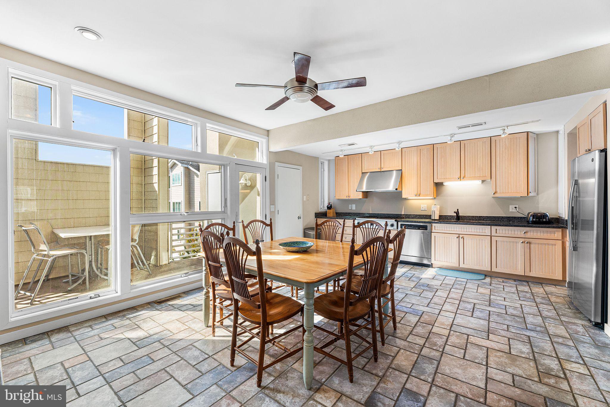 40126 W VIRGINIA AVENUE