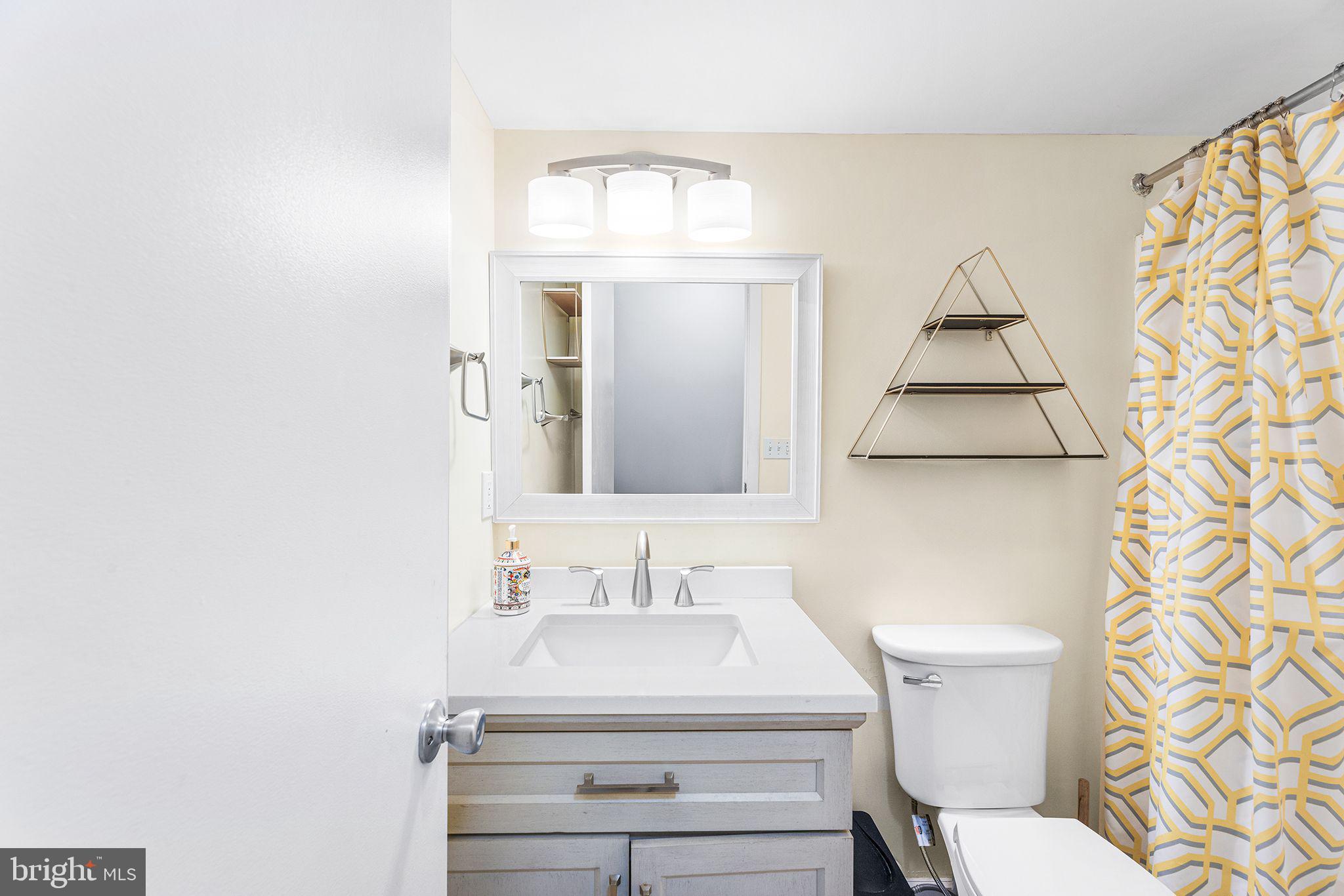 40126 W VIRGINIA AVENUE