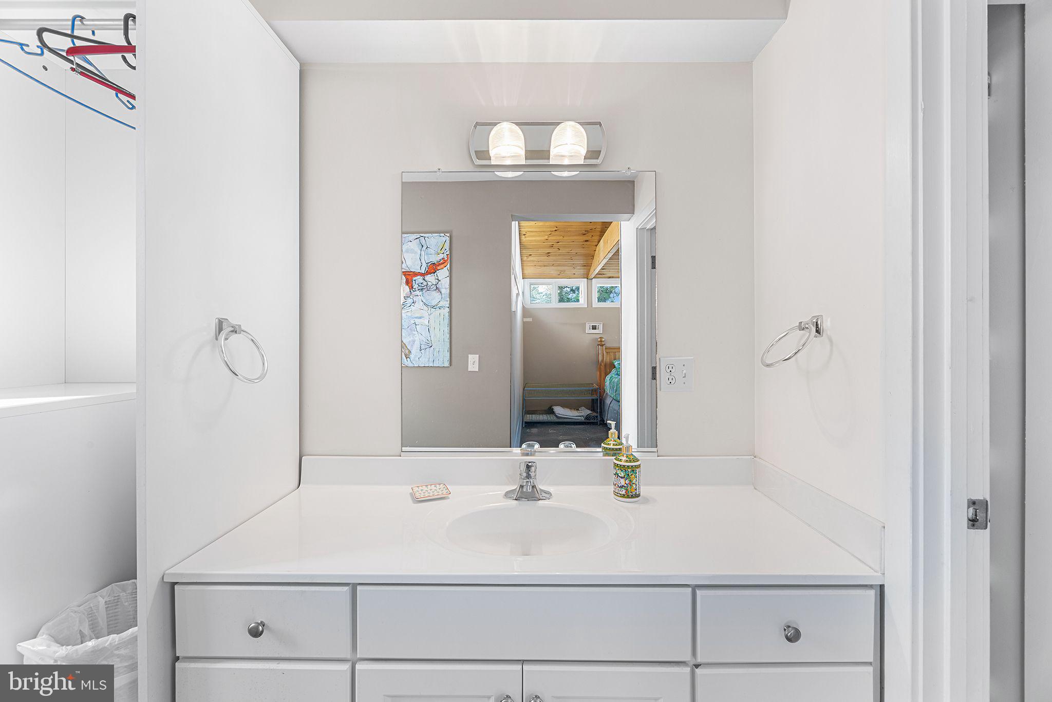 40126 W VIRGINIA AVENUE