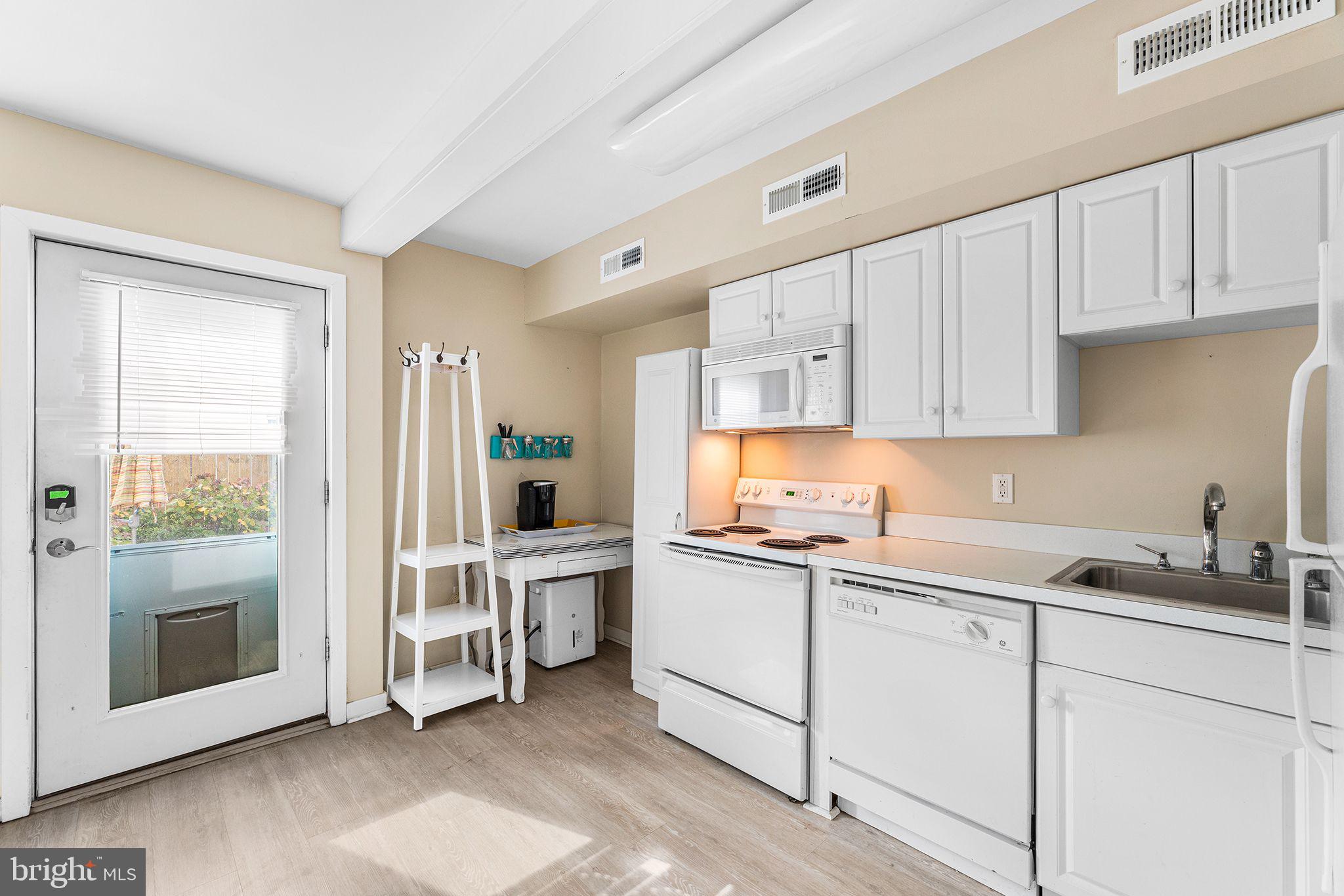 40126 W VIRGINIA AVENUE