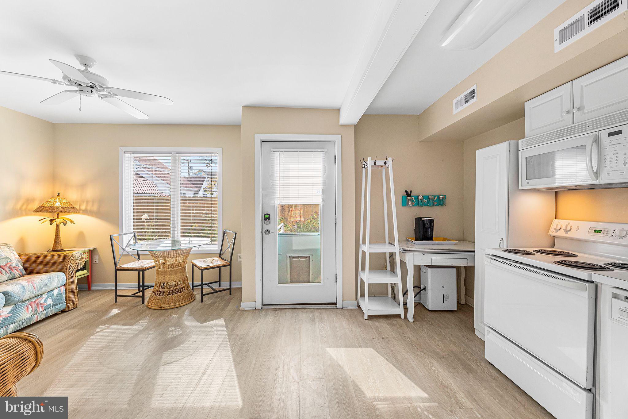 40126 W VIRGINIA AVENUE