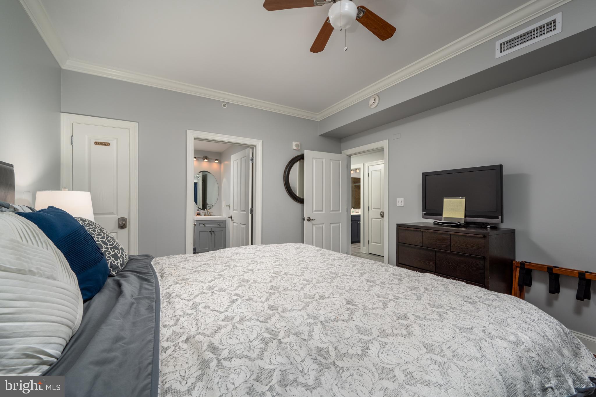 2 Dorchester STREET Unit: 605