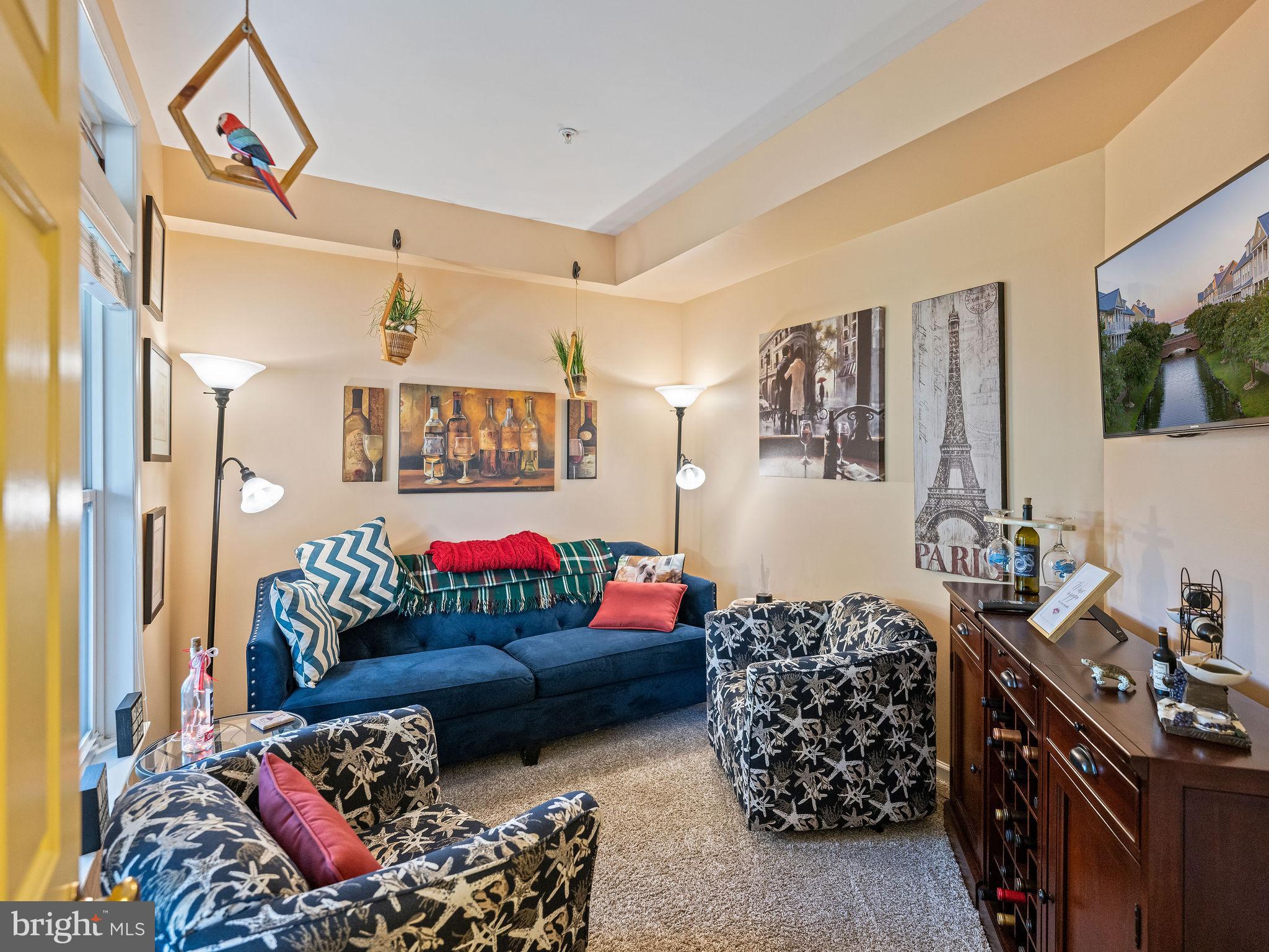 22 Canal Side Mews W