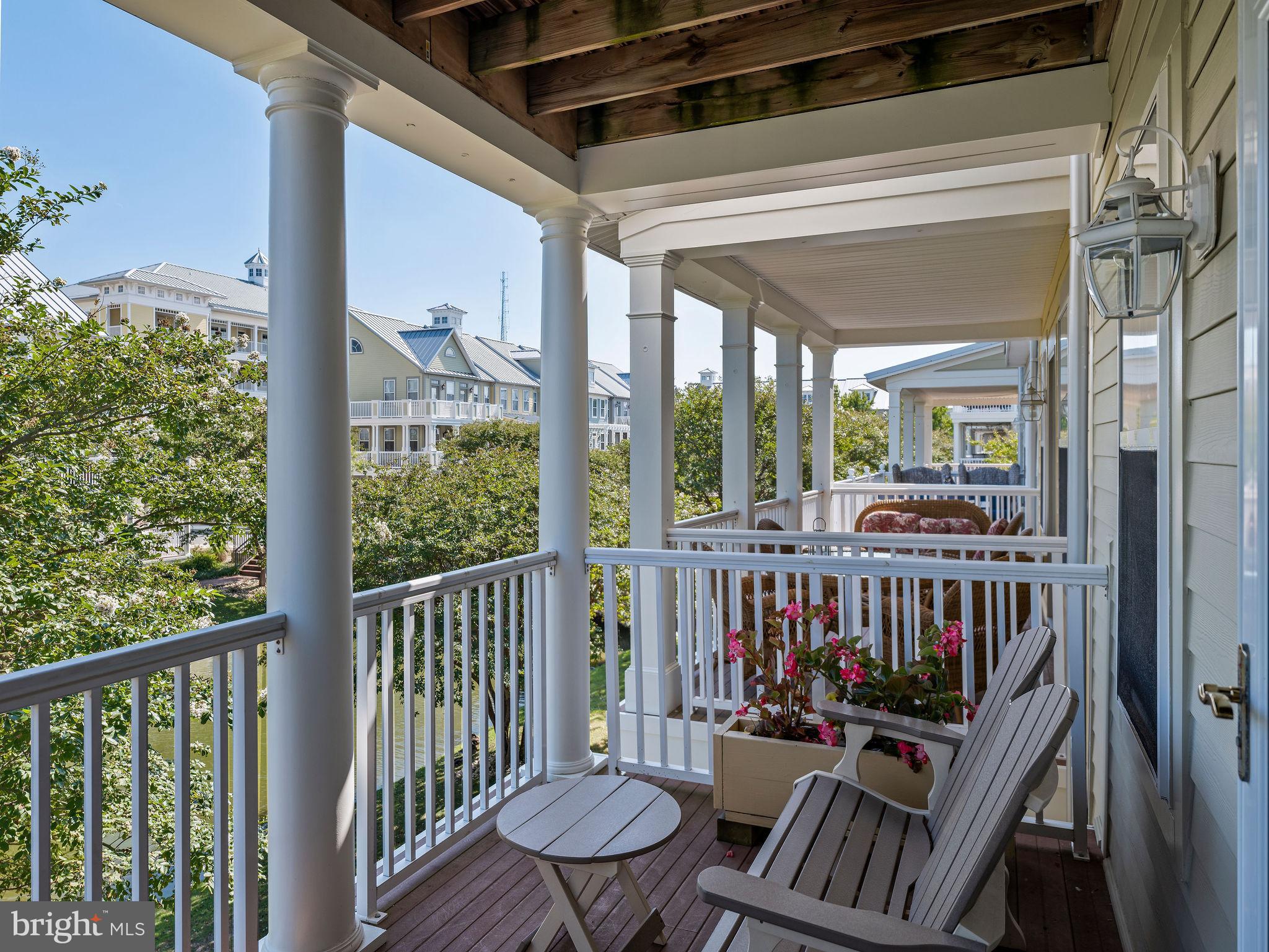 22 Canal Side Mews W