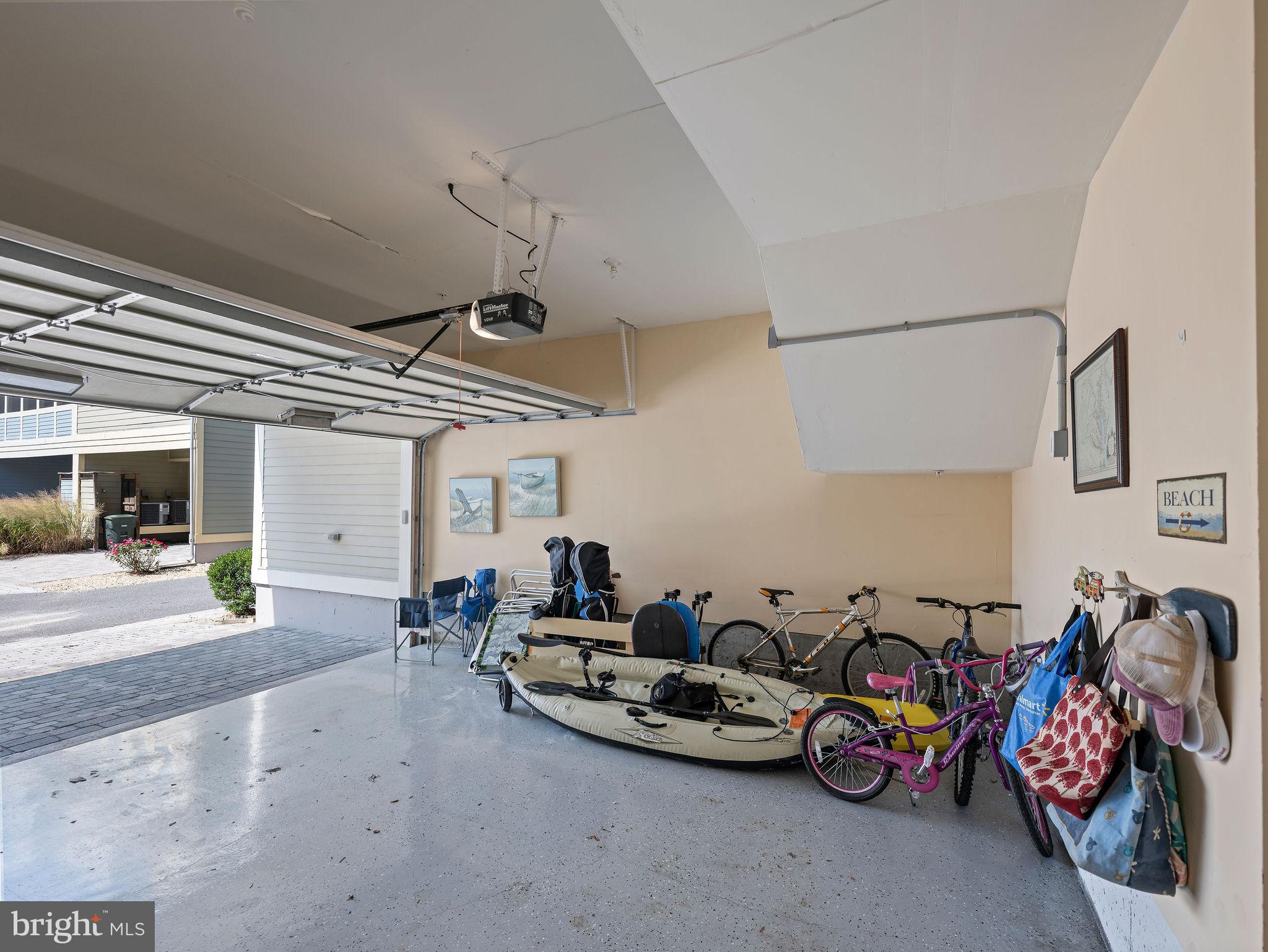 22 Canal Side Mews W