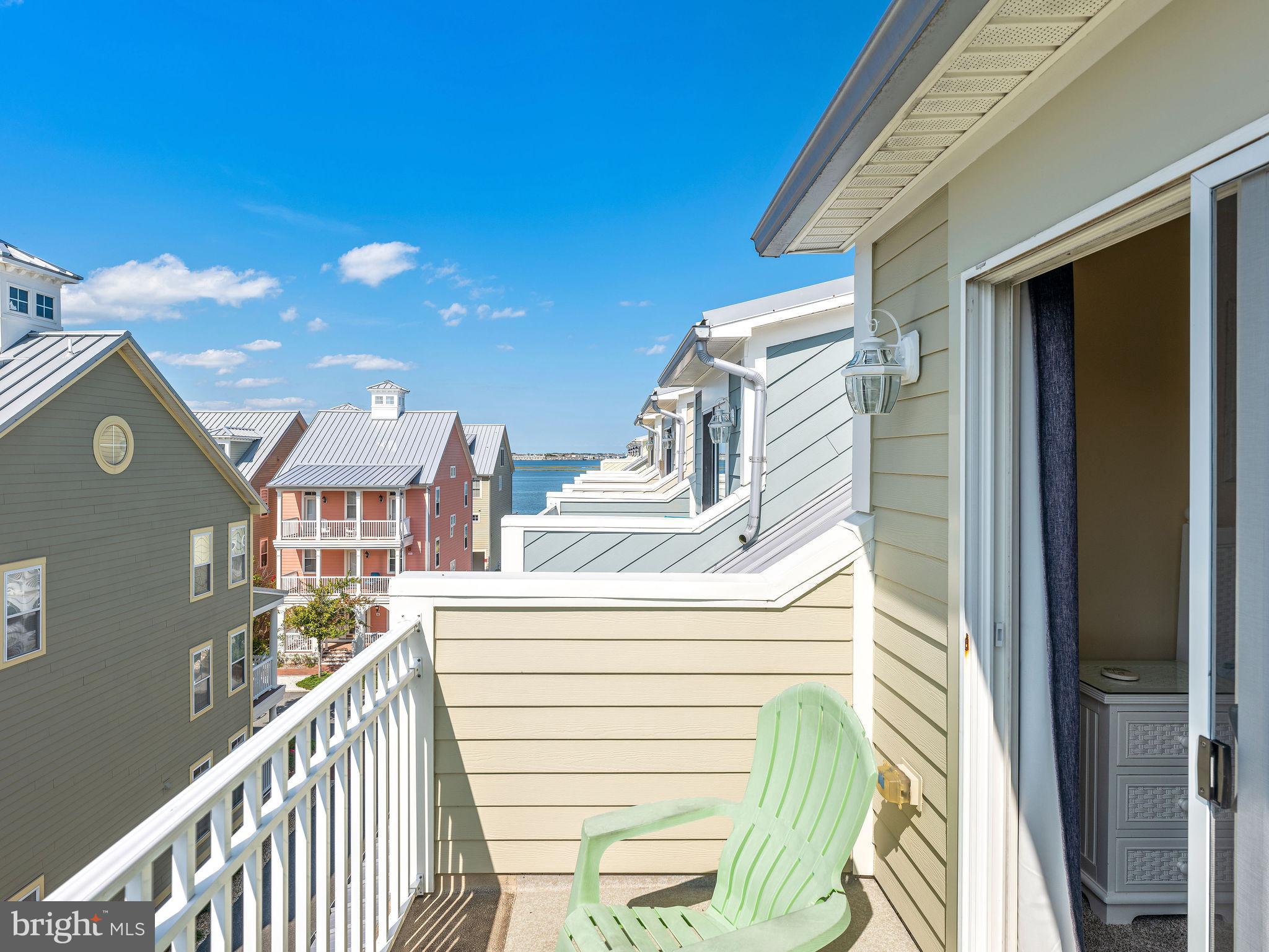 22 Canal Side Mews W