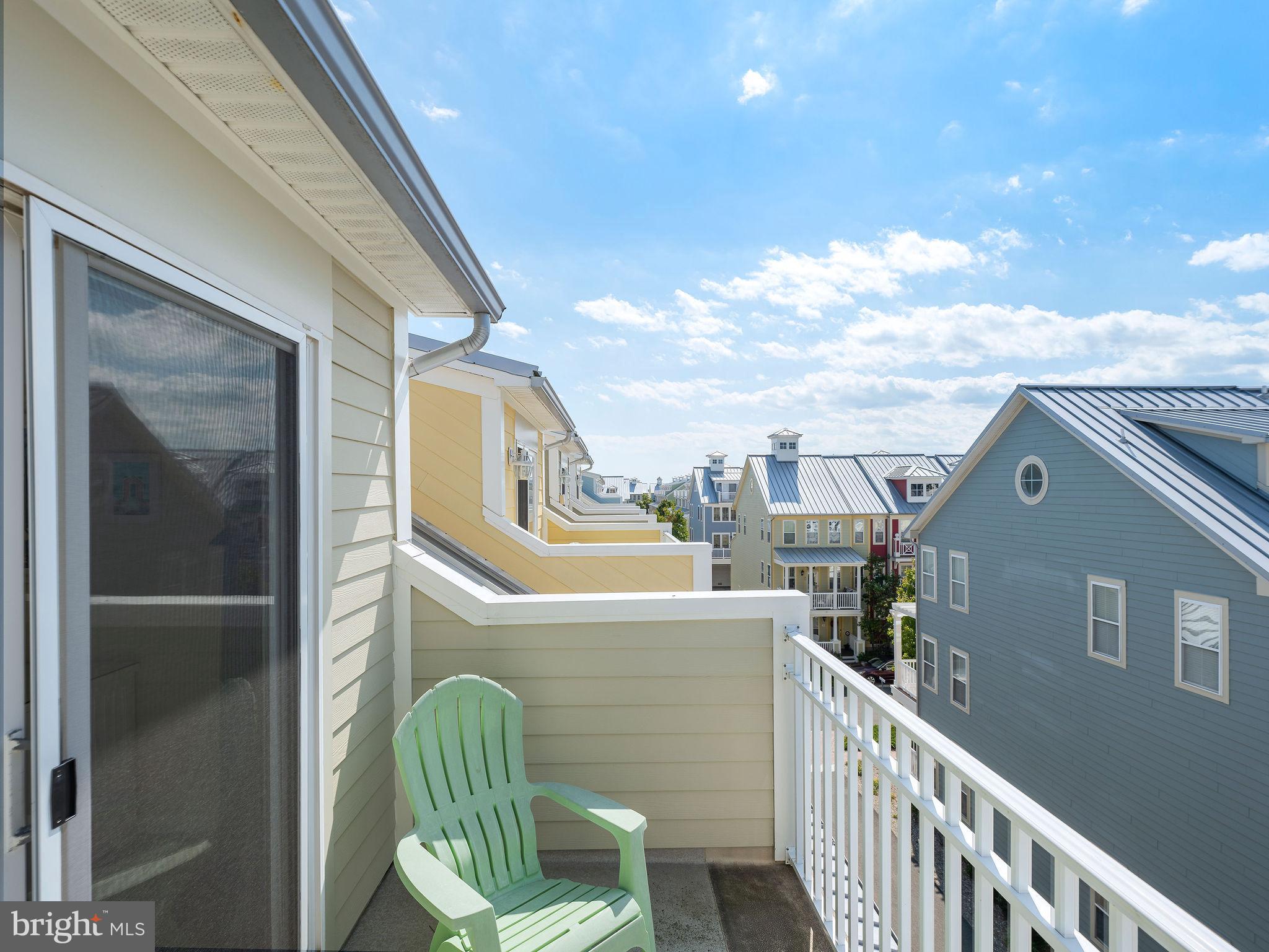 22 Canal Side Mews W