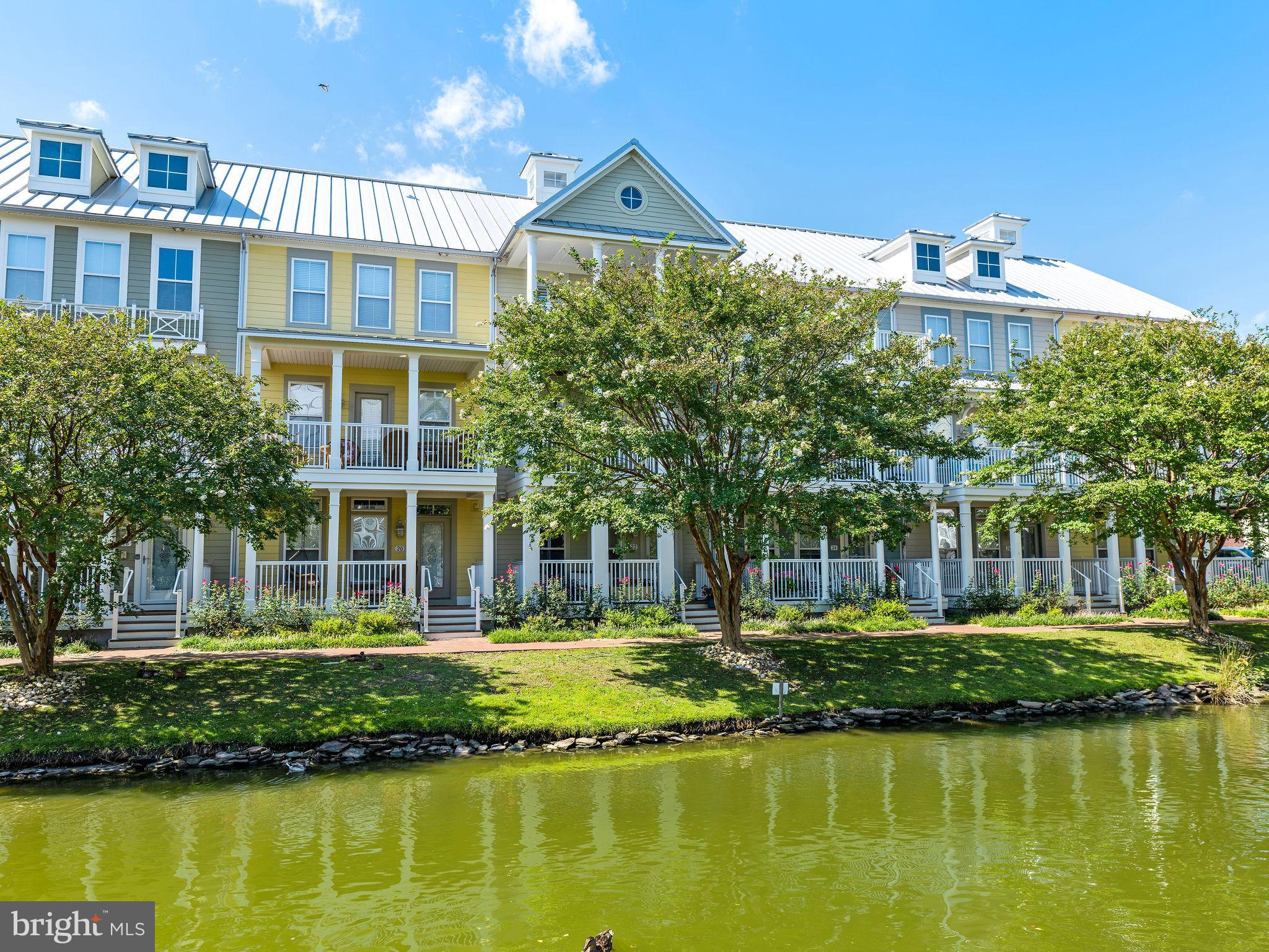 22 Canal Side Mews W