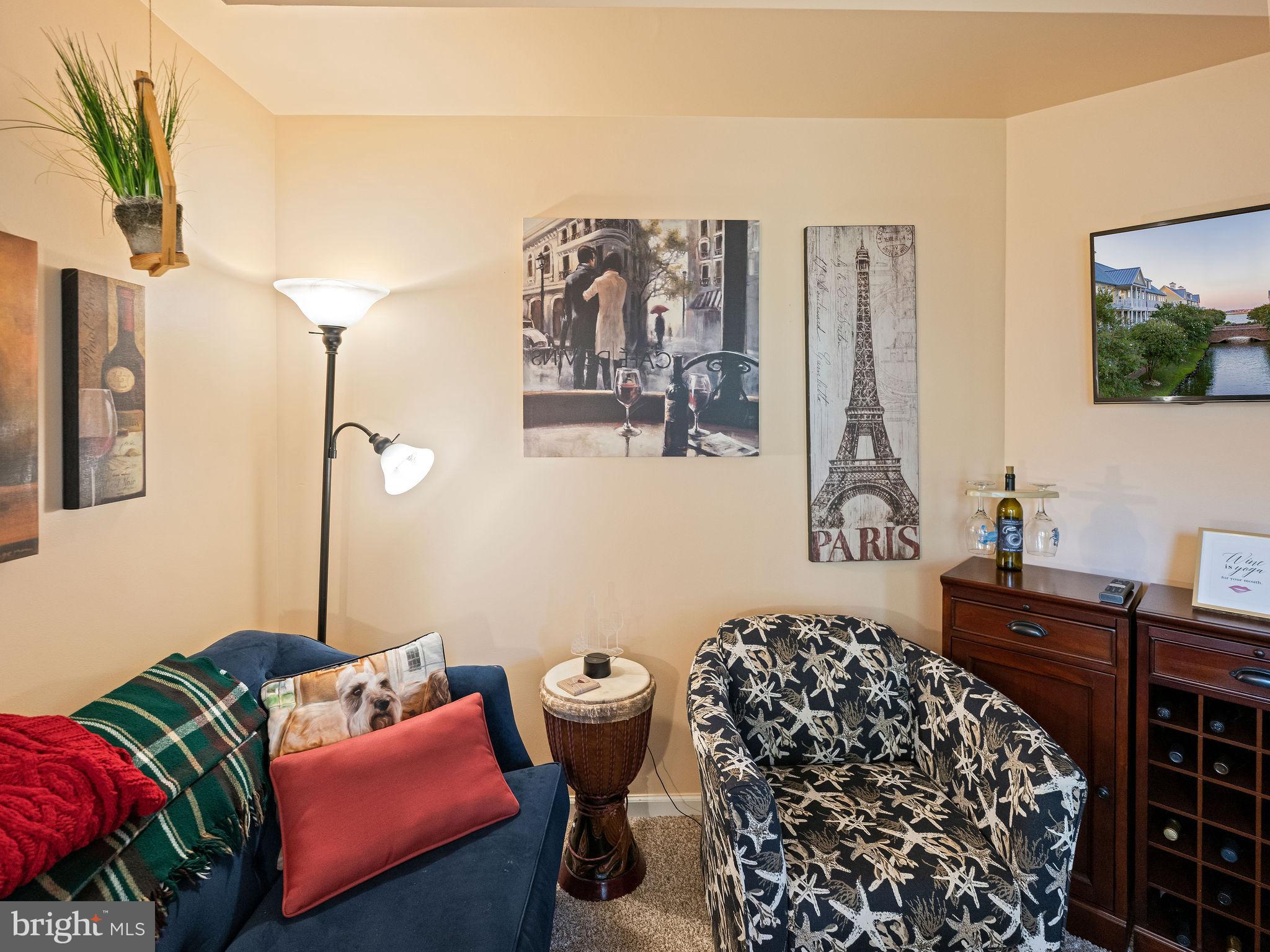 22 Canal Side Mews W