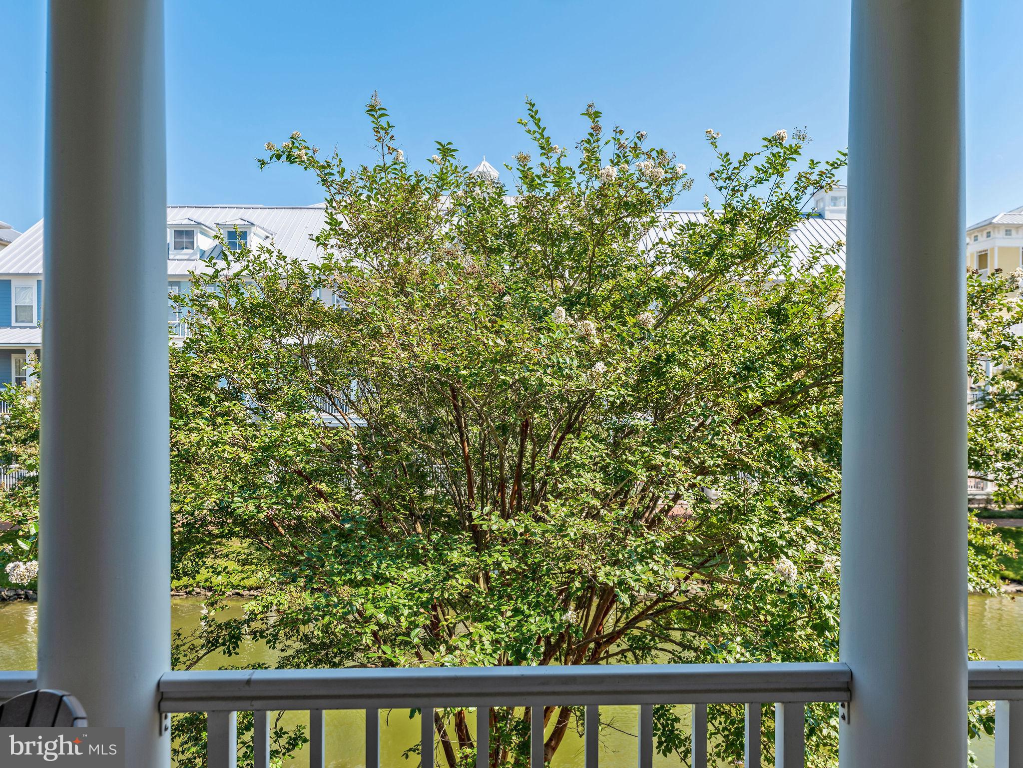 22 Canal Side Mews W