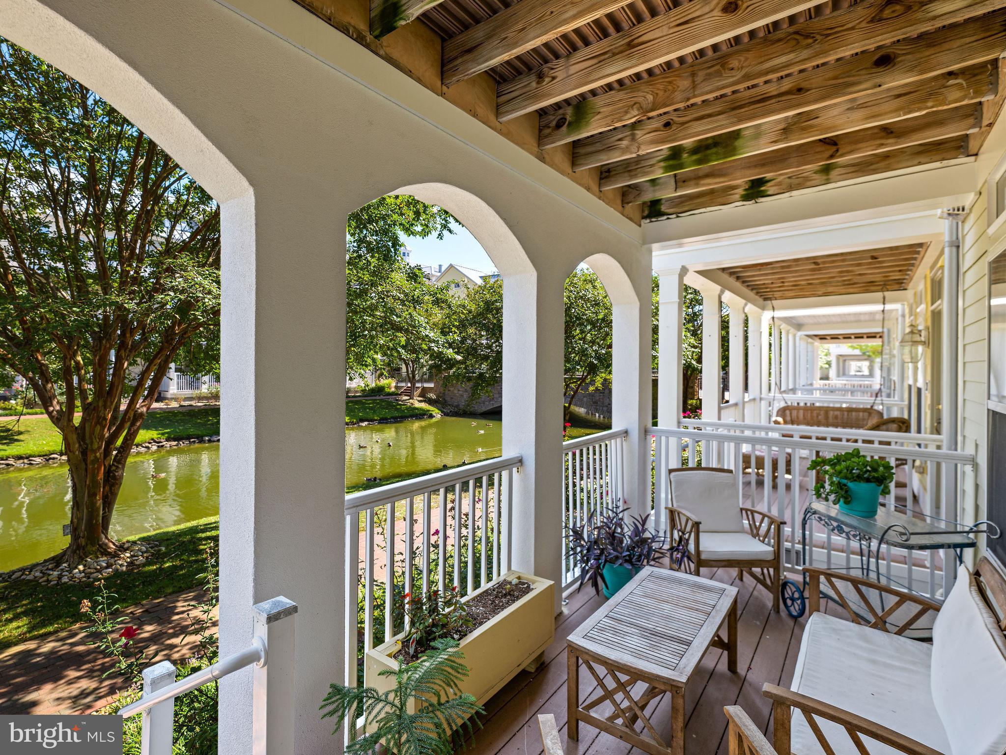 22 Canal Side Mews W