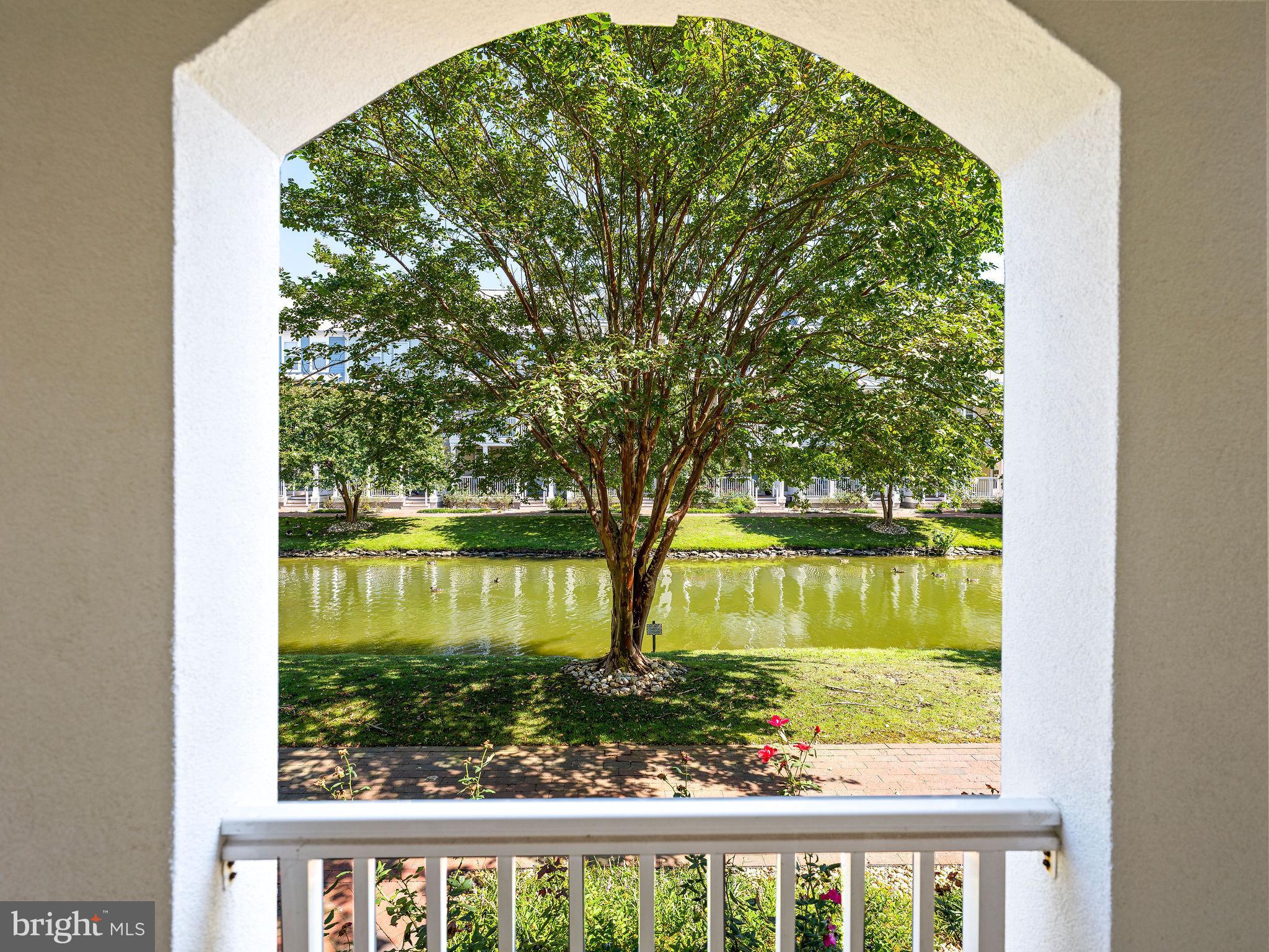 22 Canal Side Mews W