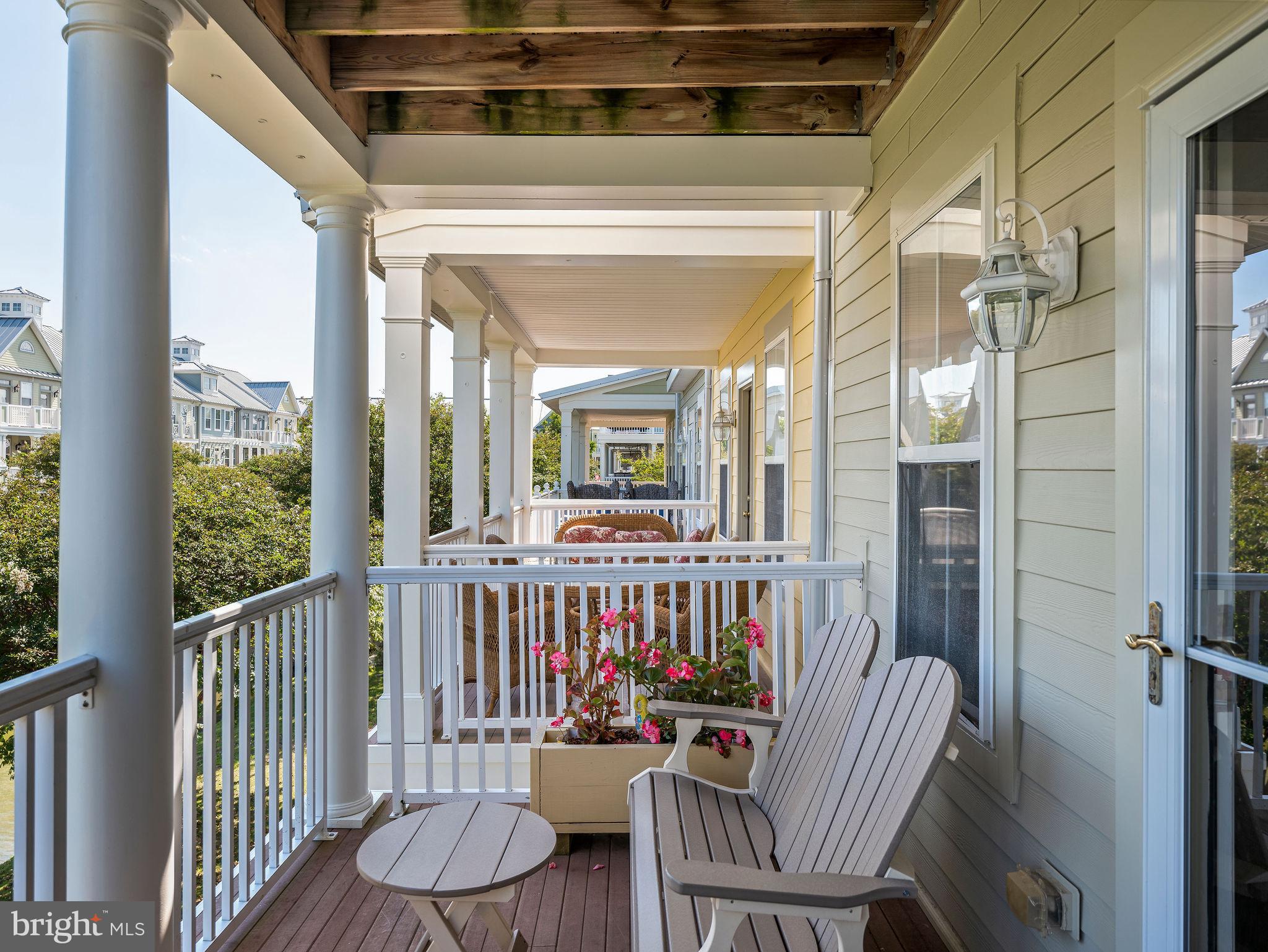22 Canal Side Mews W