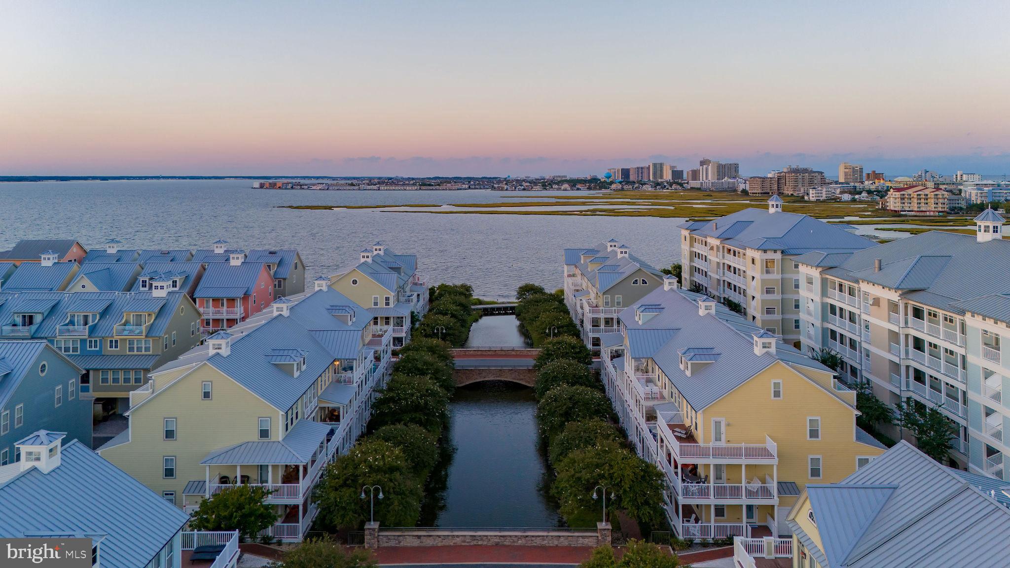 22 Canal Side Mews W