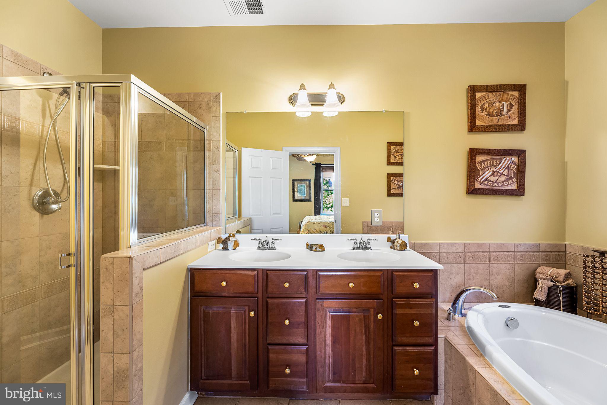 33 Island Edge DRIVE