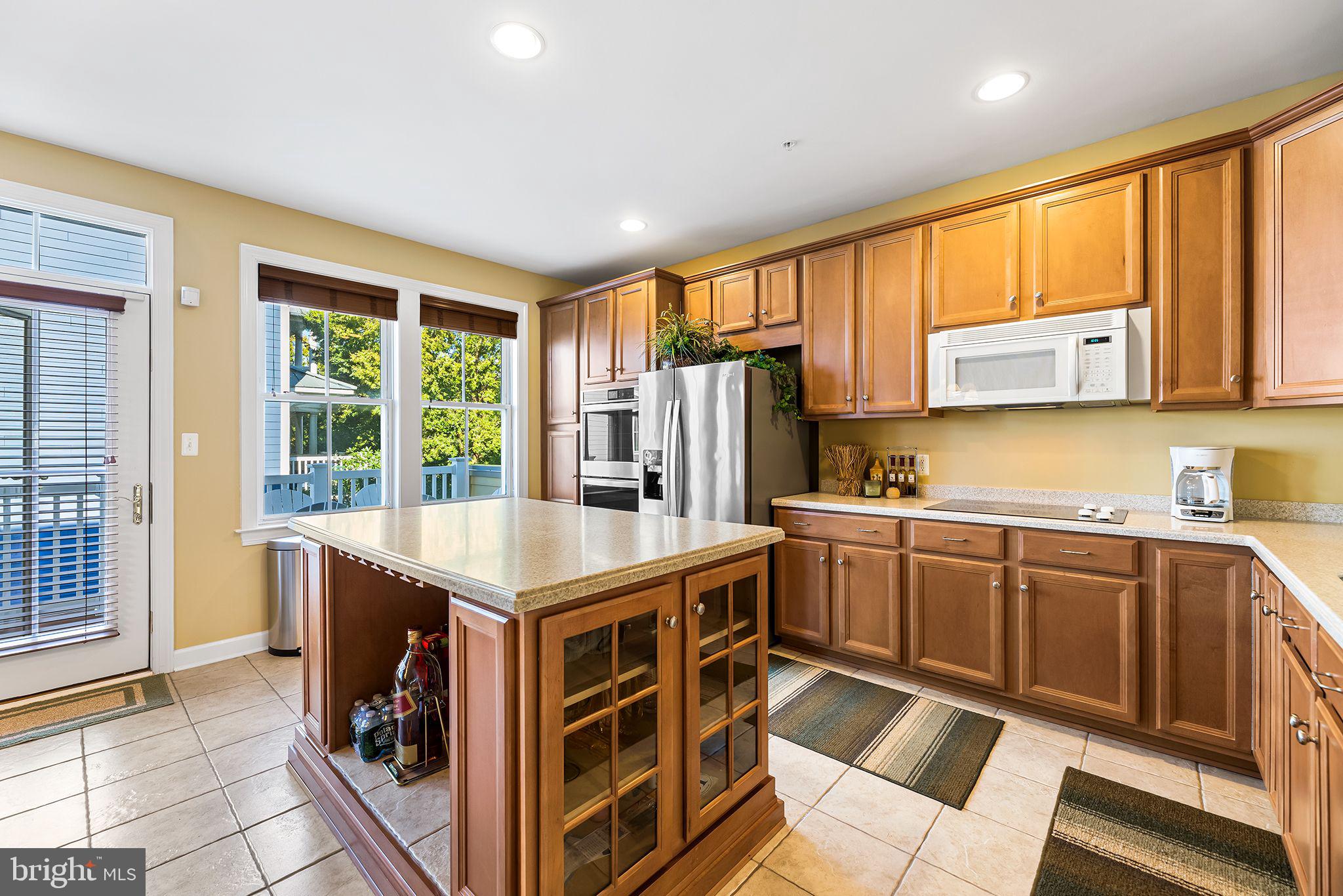 33 Island Edge DRIVE