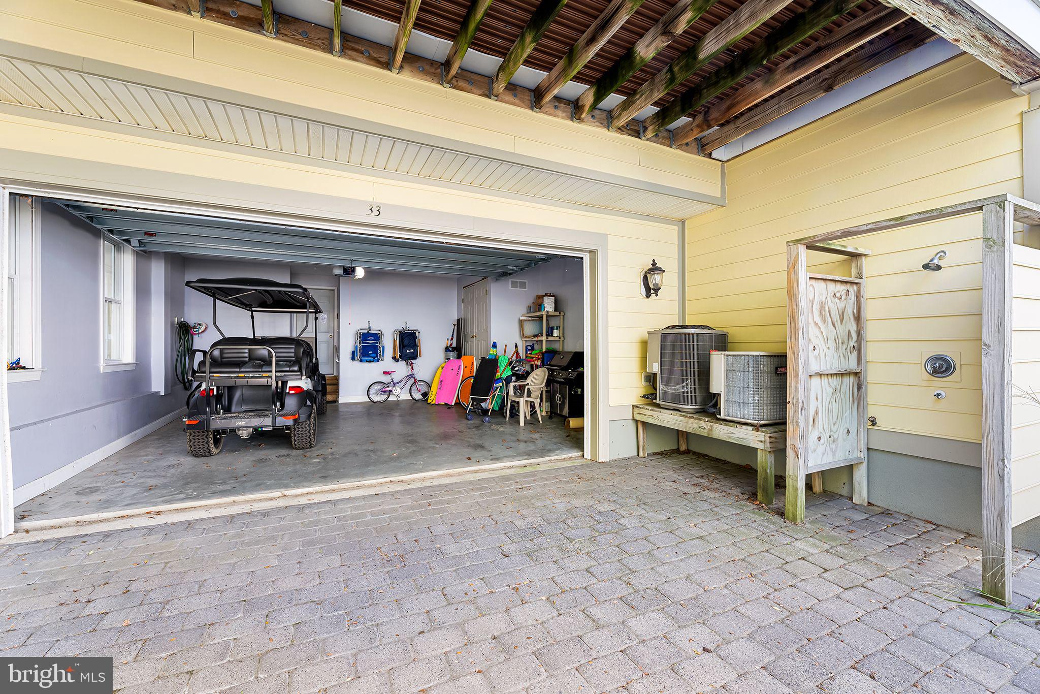 33 Island Edge DRIVE
