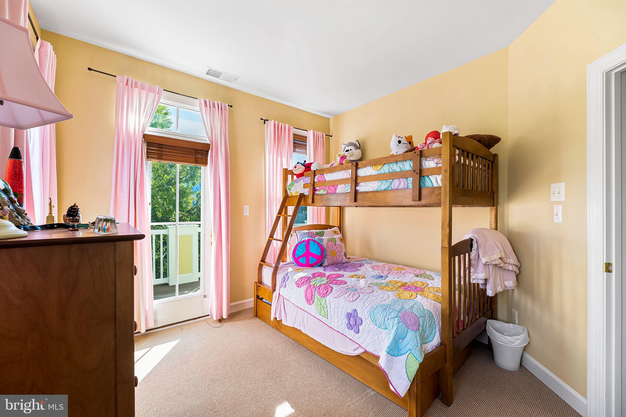 33 Island Edge DRIVE