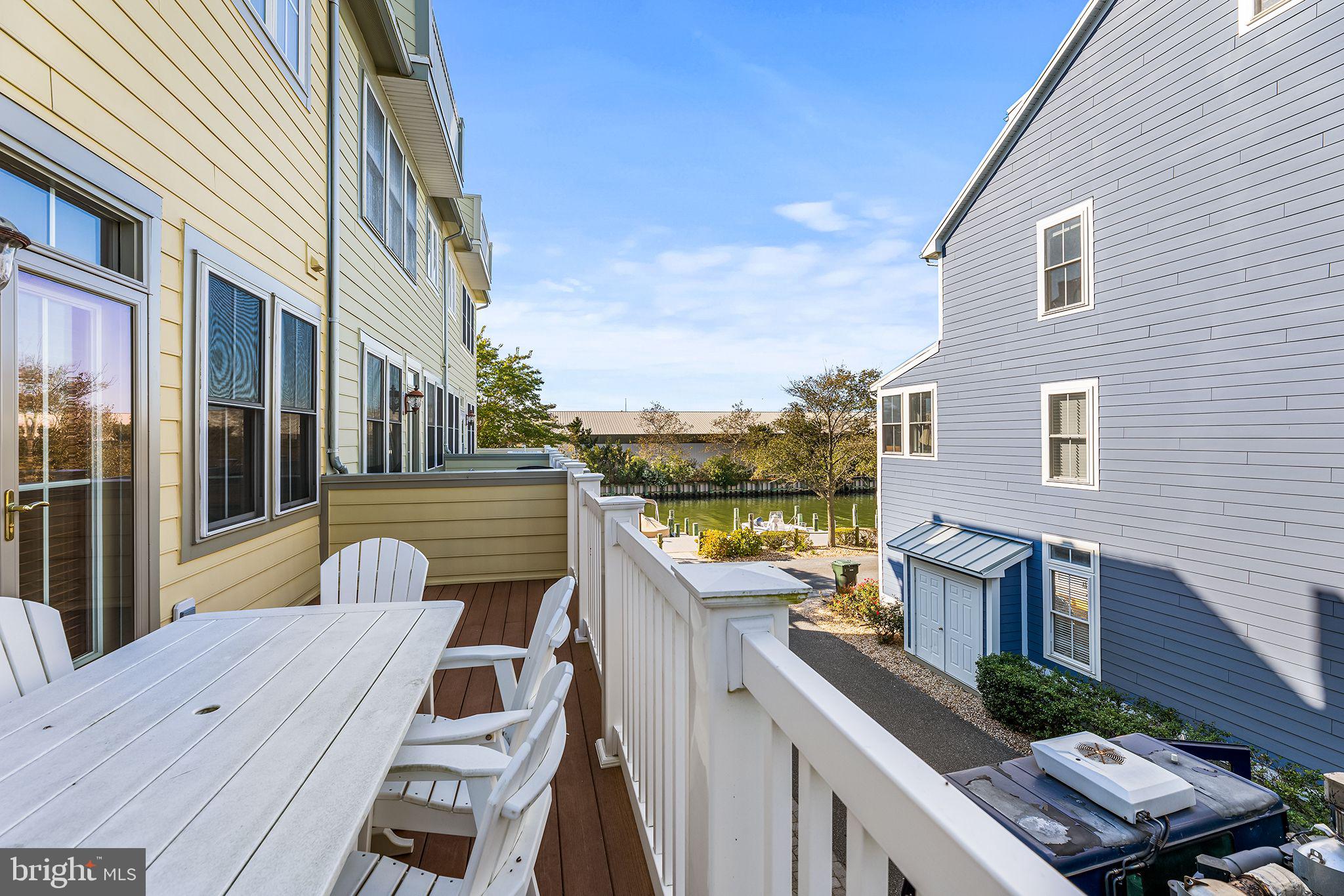 33 Island Edge DRIVE
