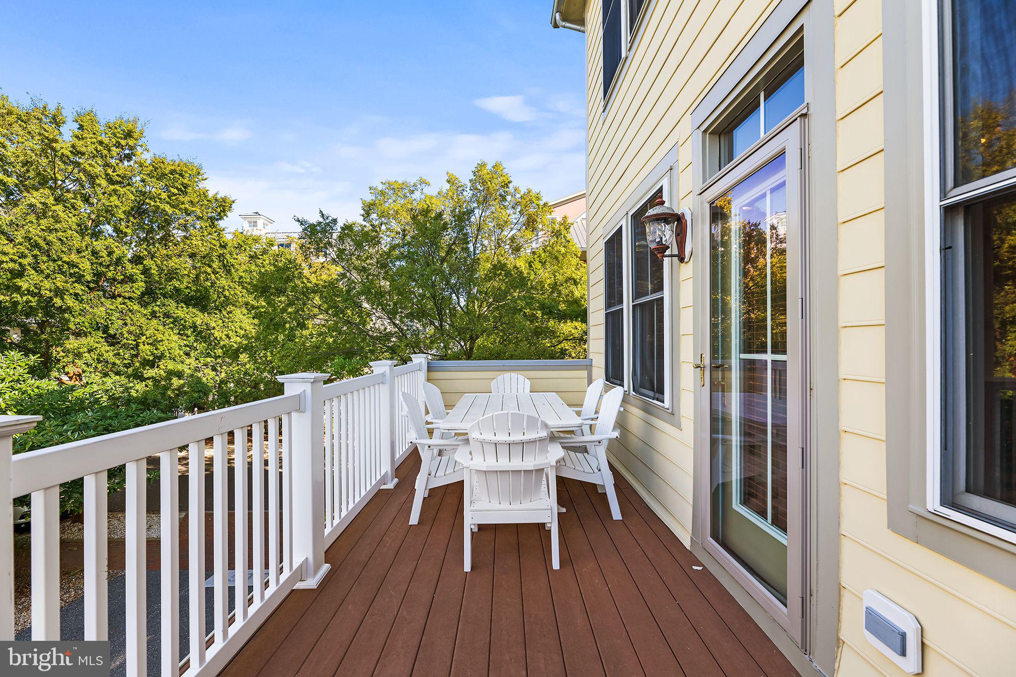 33 Island Edge DRIVE